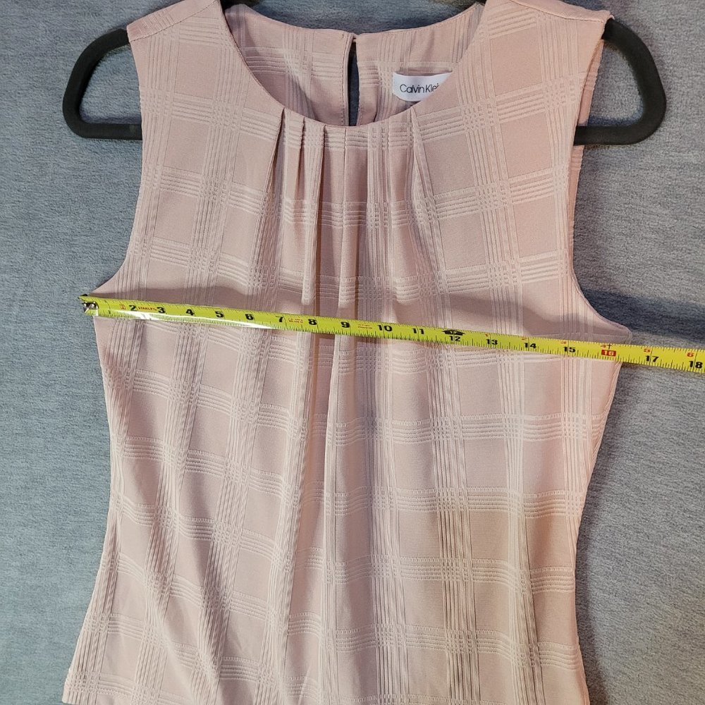 Calvin‎ Klein Womens Top SZ Small Blouse Sleeveless Pleated Neutral Blush - Picture 6 of 13